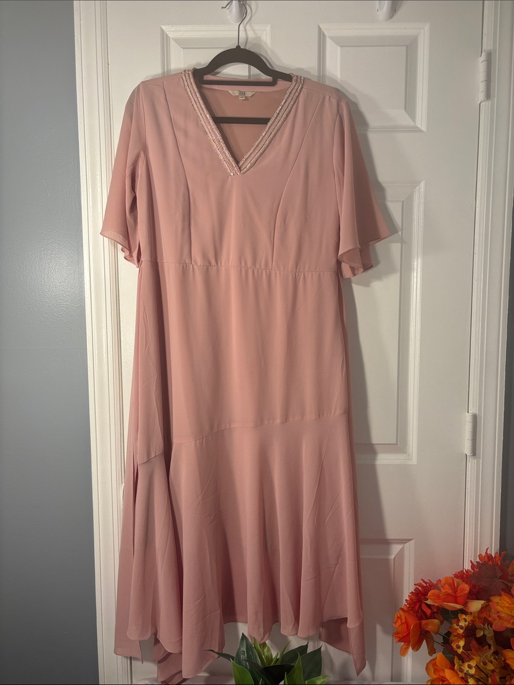AND Women’s Blush Pink Embellished V-Neck Midi/Maxi Dress Size 16